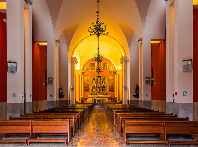Centro Parroquial "Santa Rosa De Lima"