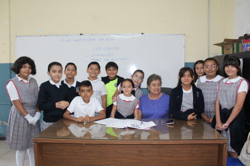 Colegio Nacional Juana Moreno