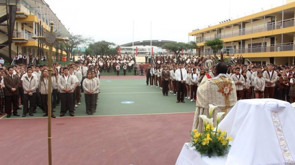 COLEGIO NUESTRA SEÑORA DEL CARMEN - CARMELITAS MIRAFLORES